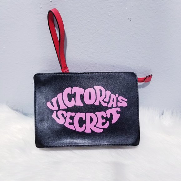 Victoria's Secret Handbags - New Victoria's Secret Make-up Bag